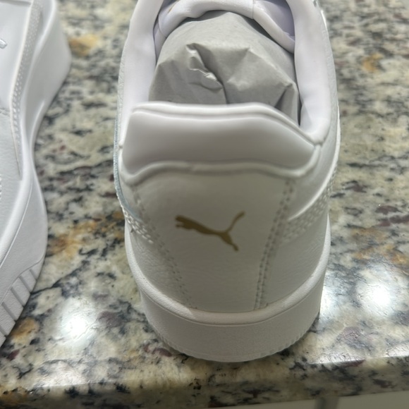 Puma white sneakers women’s size 7 new in box - Picture 4 of 11